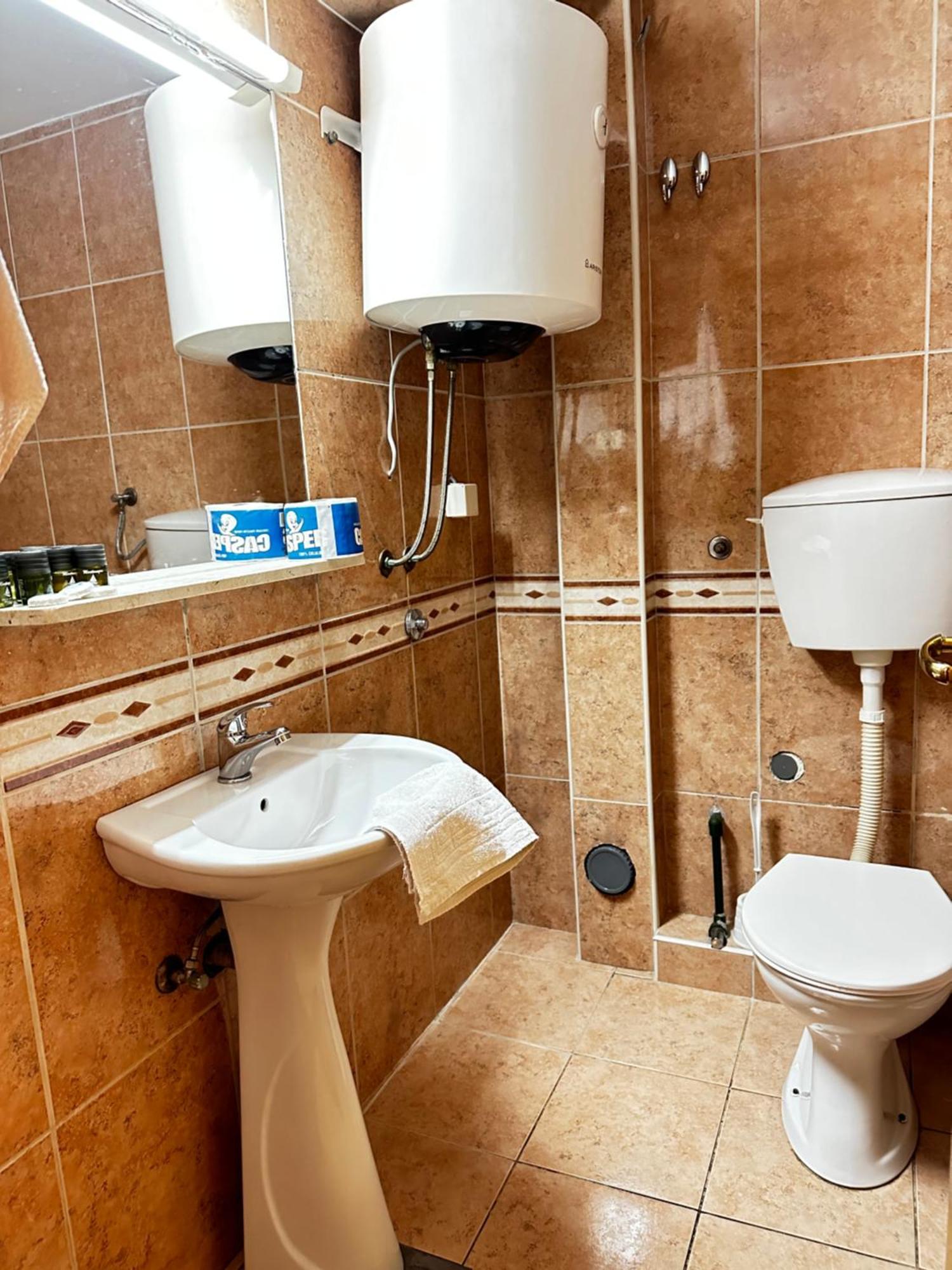 Central Hotel-Будва Екстериор снимка