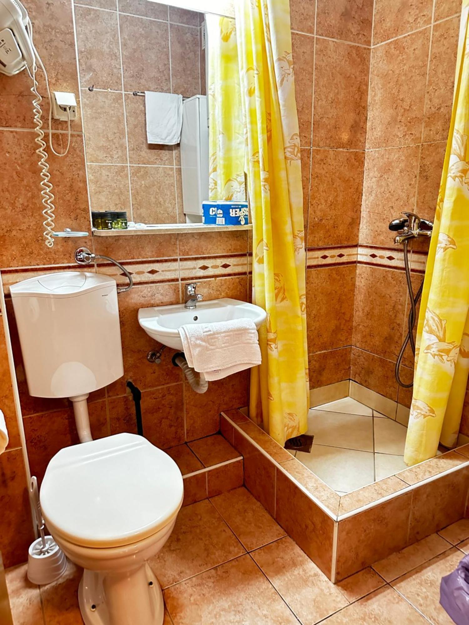 Central Hotel-Будва Екстериор снимка