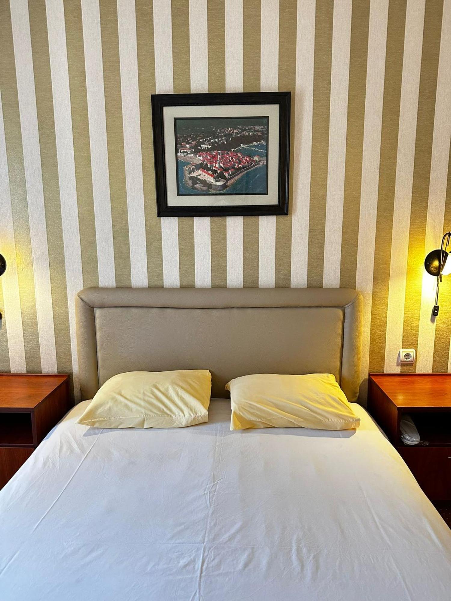 Central Hotel-Будва Екстериор снимка